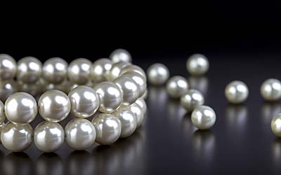 Jewelry: pearls
